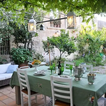Casa Con Giardino Nella Del '500 ヴィラ